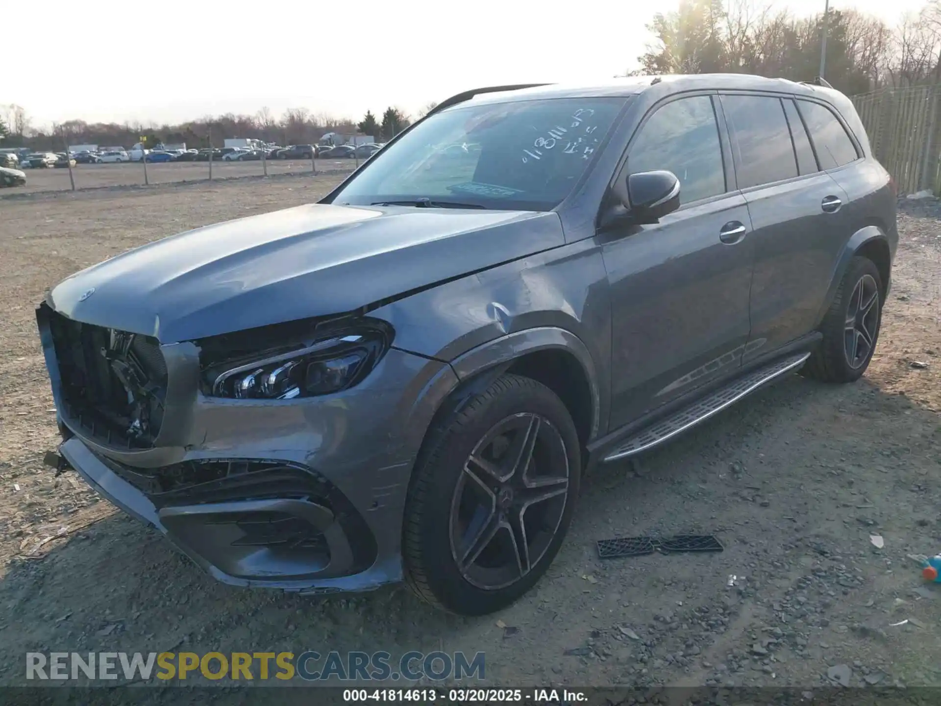 2 Photograph of a damaged car 4JGFF5KEXSB308035 MERCEDES-BENZ GLS 450 2025