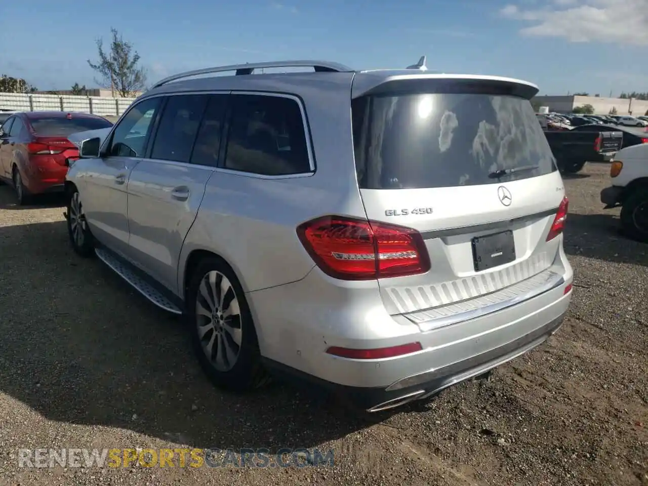 3 Photograph of a damaged car 4JGDF6EE8KB236731 MERCEDES-BENZ GLS-CLASS 2019