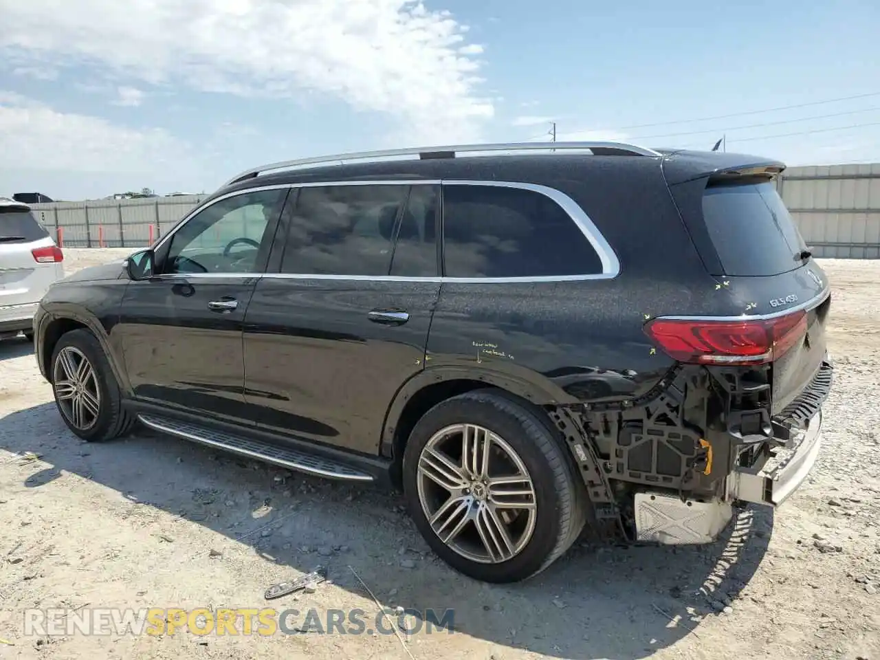 2 Photograph of a damaged car 4JGFF5KEXMA404076 MERCEDES-BENZ GLS-CLASS 2021