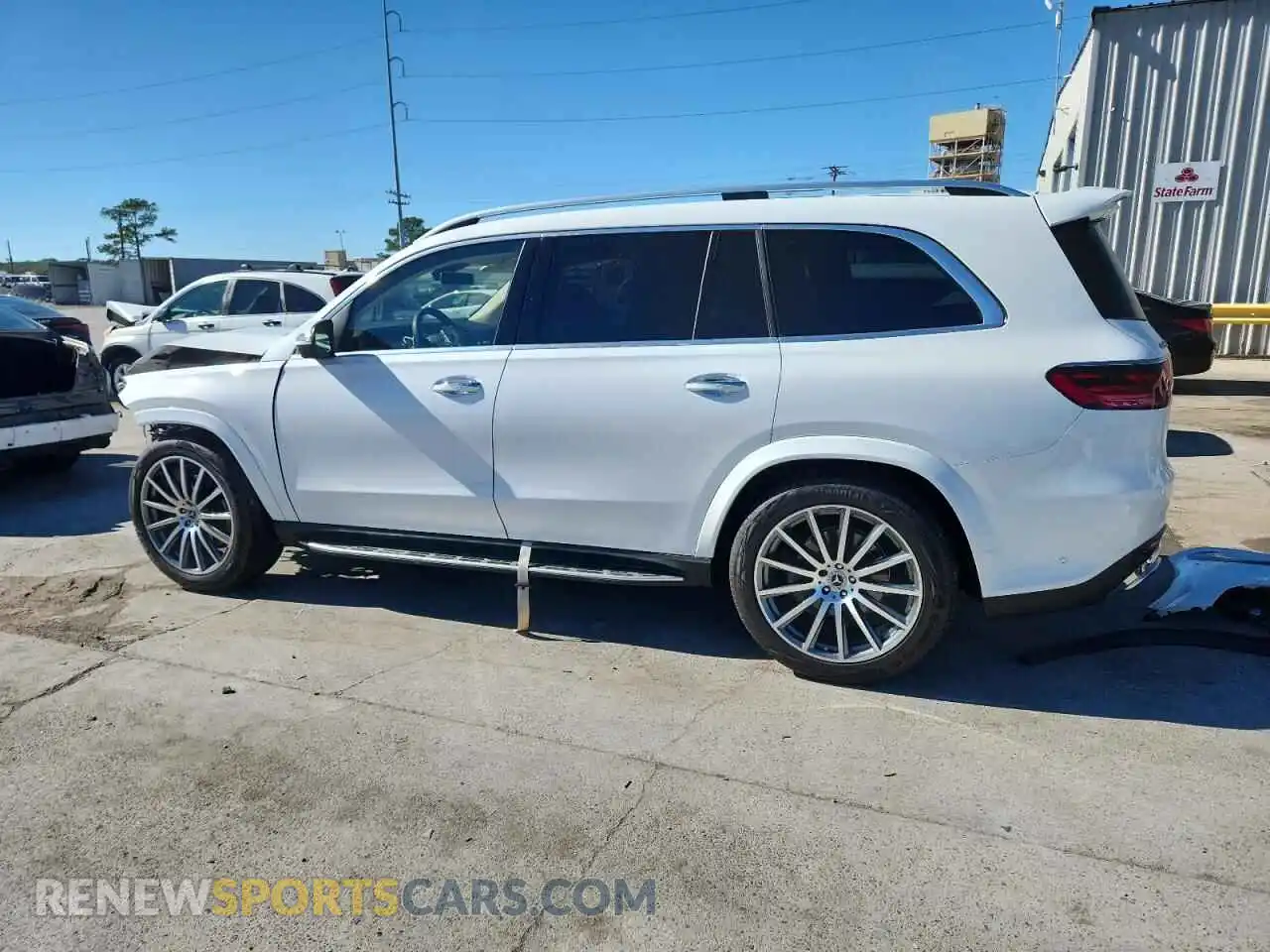 2 Photograph of a damaged car 4JGFF8FE3SB411793 MERCEDES-BENZ GLS-CLASS 2025