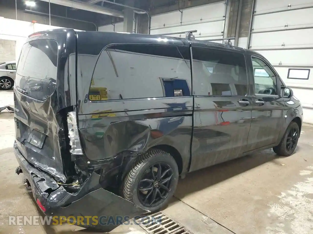 3 Photograph of a damaged car WD4PG2EE5K3576393 MERCEDES-BENZ METRIS 2019