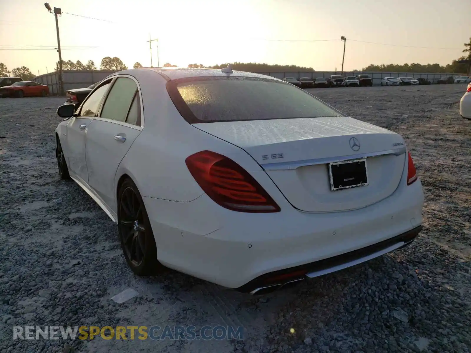 3 Photograph of a damaged car WDDUG7JB6GA226138 MERCEDES-BENZ S-CLASS 2016