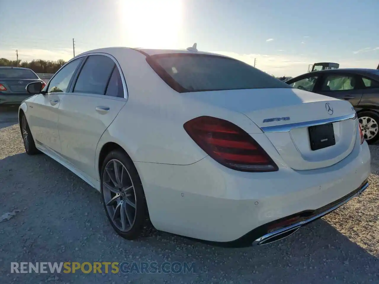 2 Photograph of a damaged car W1KUG8GB4LA558439 MERCEDES-BENZ S-CLASS 2020