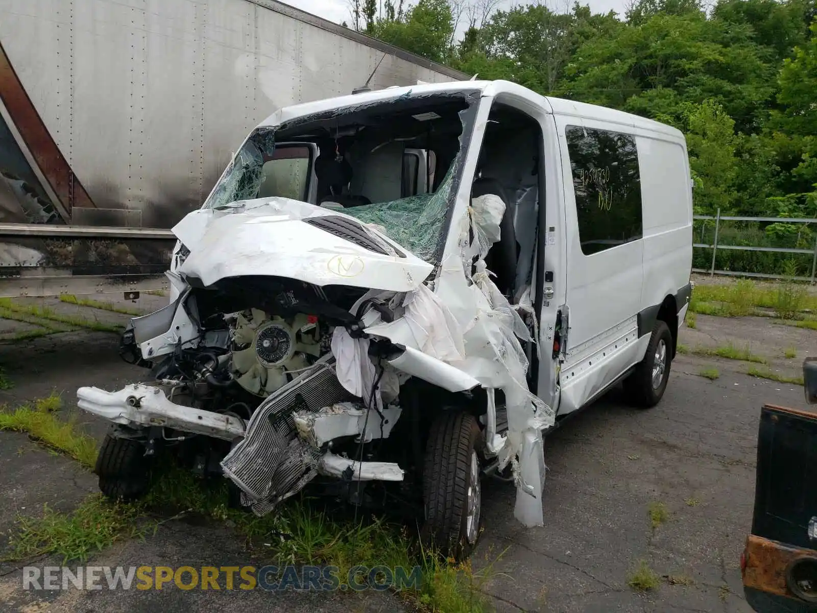 2 fotografías del automóvil dañado WD4FF0CD2KP189676 MERCEDES-BENZ SPRINTER 2019
