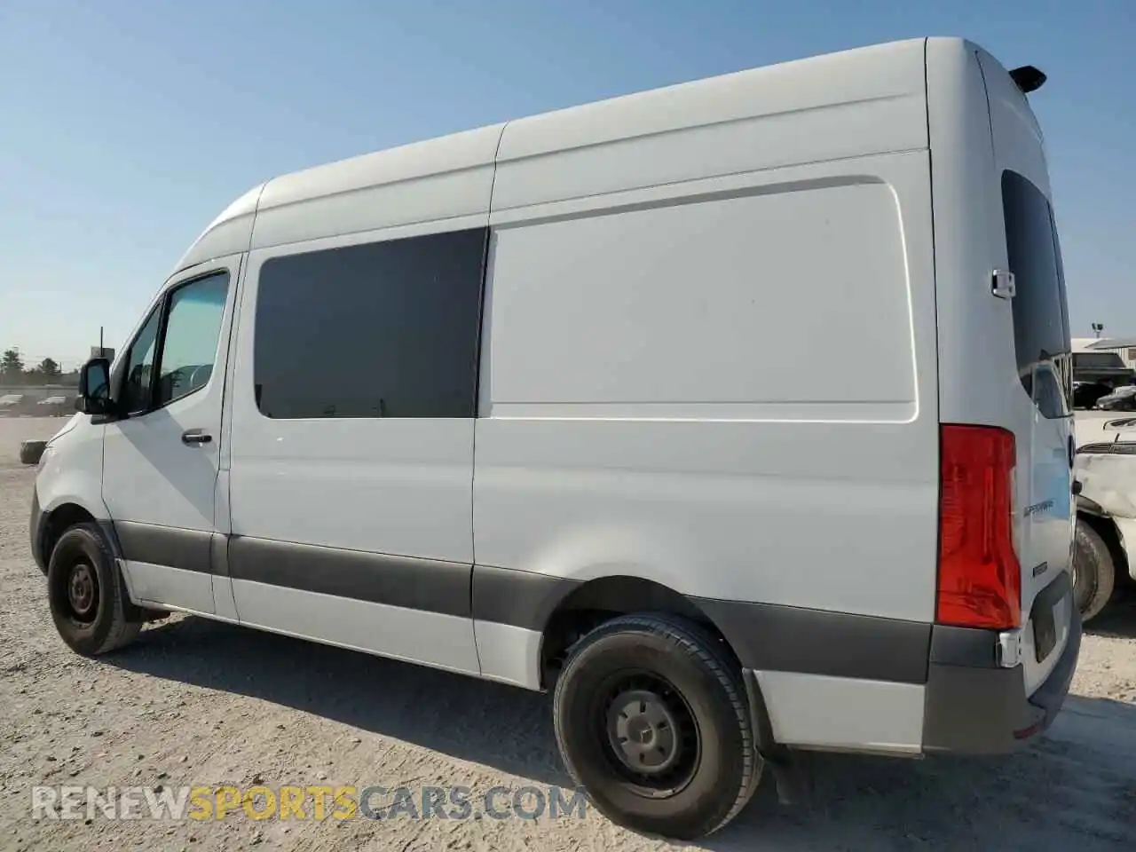 2 Photograph of a damaged car WD4PF0CD0KP136253 MERCEDES-BENZ SPRINTER 2019