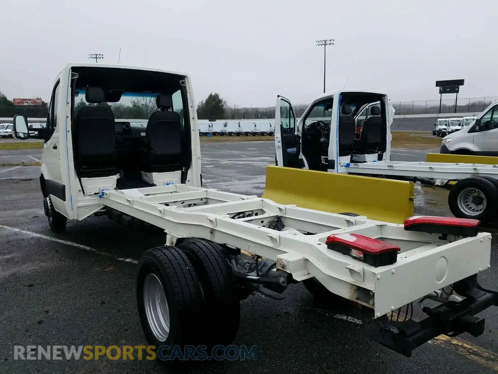 3 Photograph of a damaged car WDAPF4CD6KN050946 MERCEDES-BENZ SPRINTER 2019