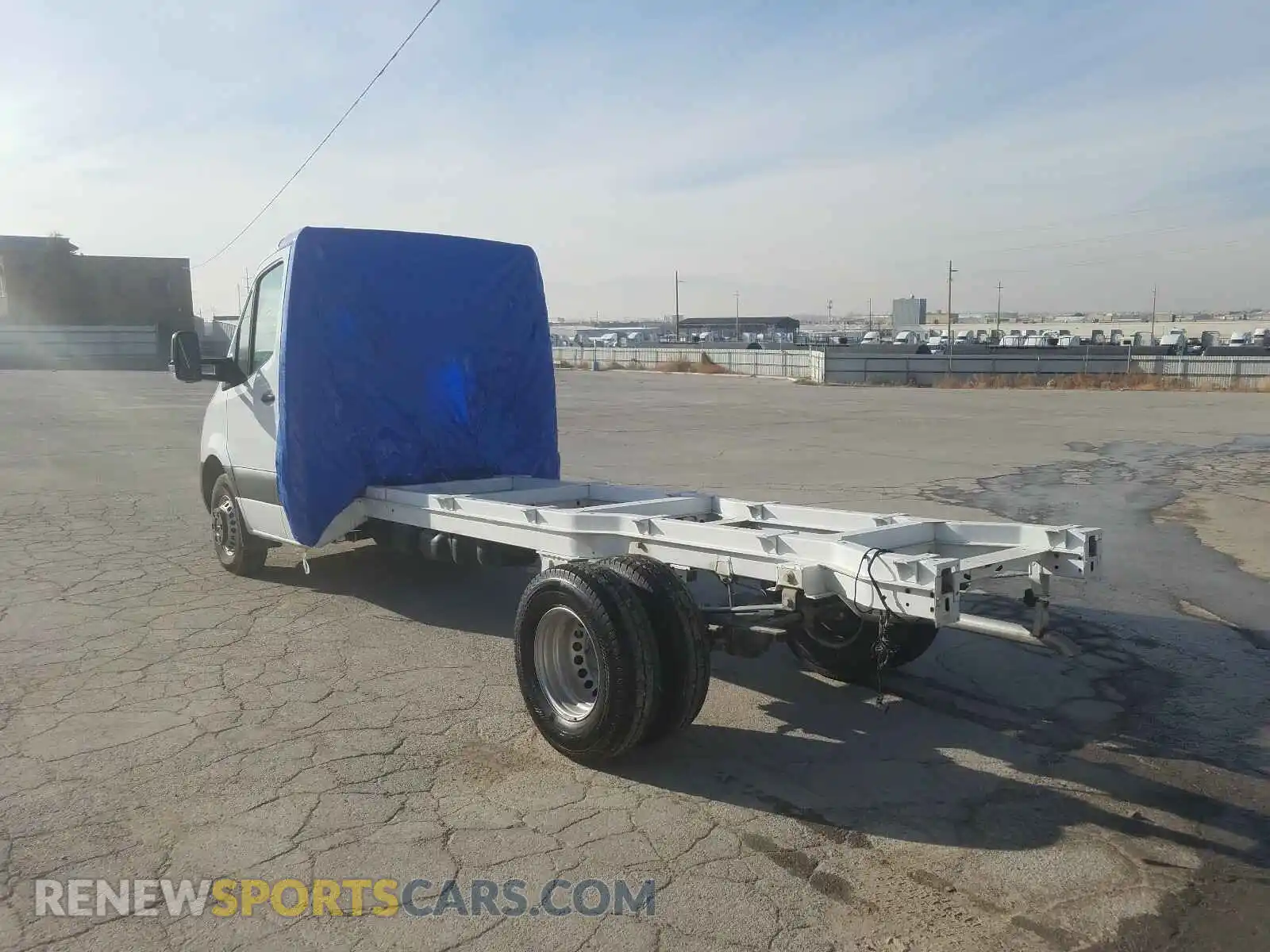 3 Photograph of a damaged car WDAPF4CD8KN057848 MERCEDES-BENZ SPRINTER 2019