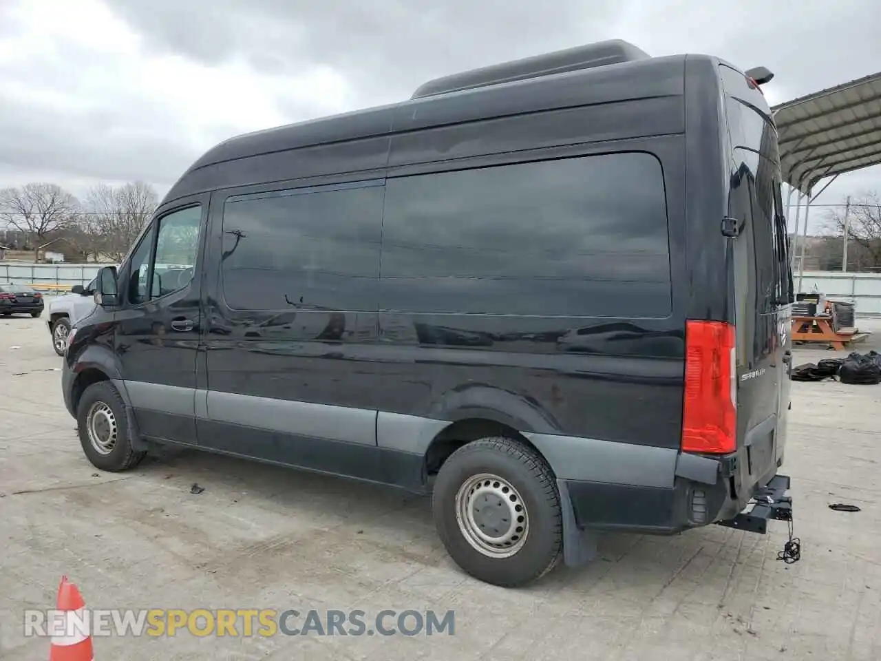 2 Photograph of a damaged car WDZPF0CD0KP053741 MERCEDES-BENZ SPRINTER 2019