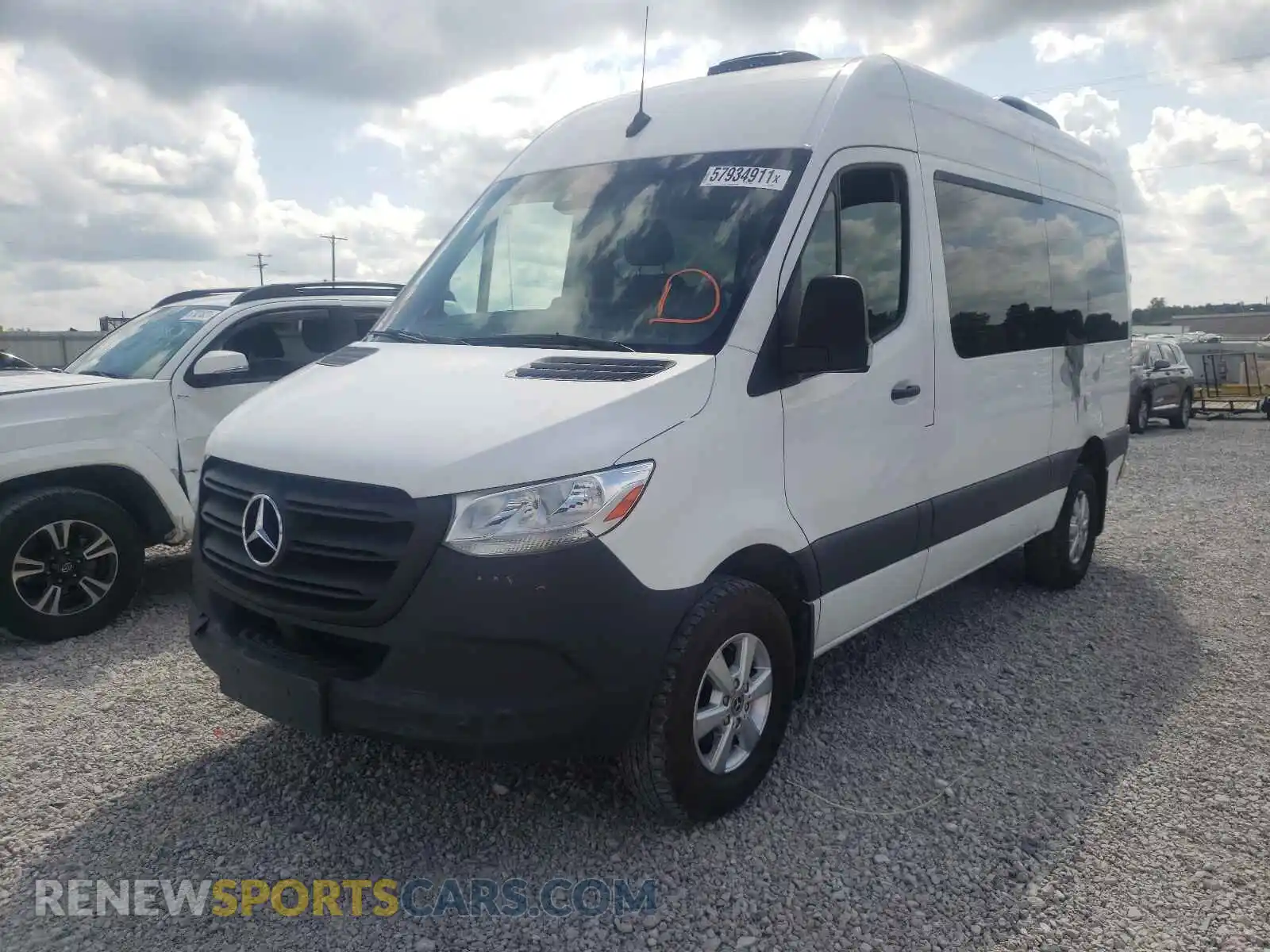 2 Photograph of a damaged car WDZPF0CDXKP040320 MERCEDES-BENZ SPRINTER 2019