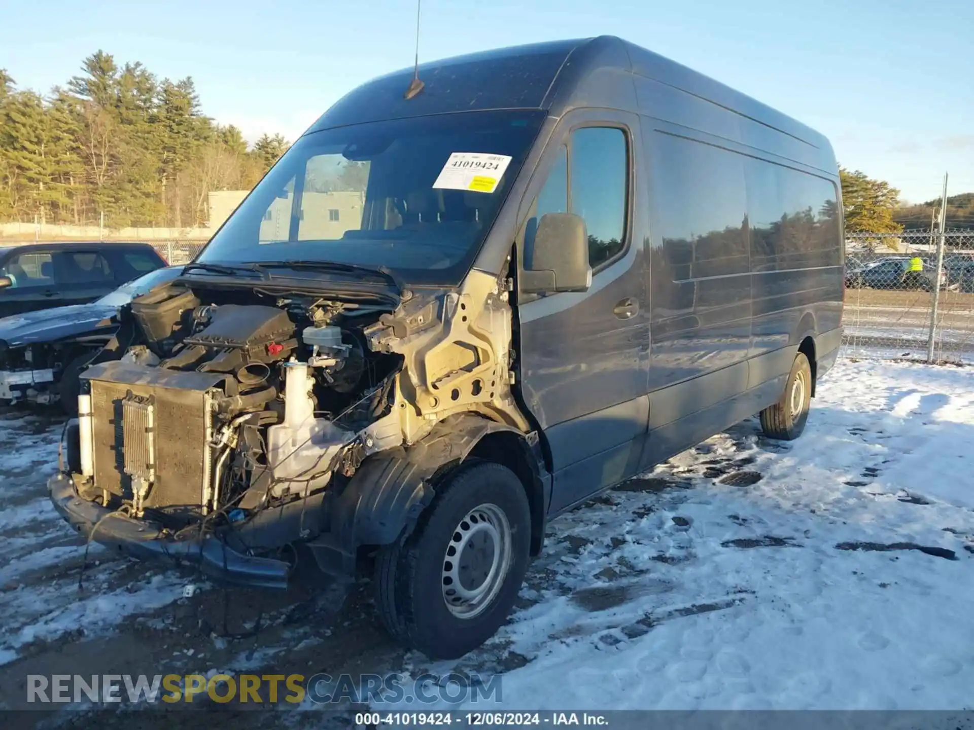 2 Photograph of a damaged car WD3PF1CD2KP089477 MERCEDES-BENZ SPRINTER 2500 2019