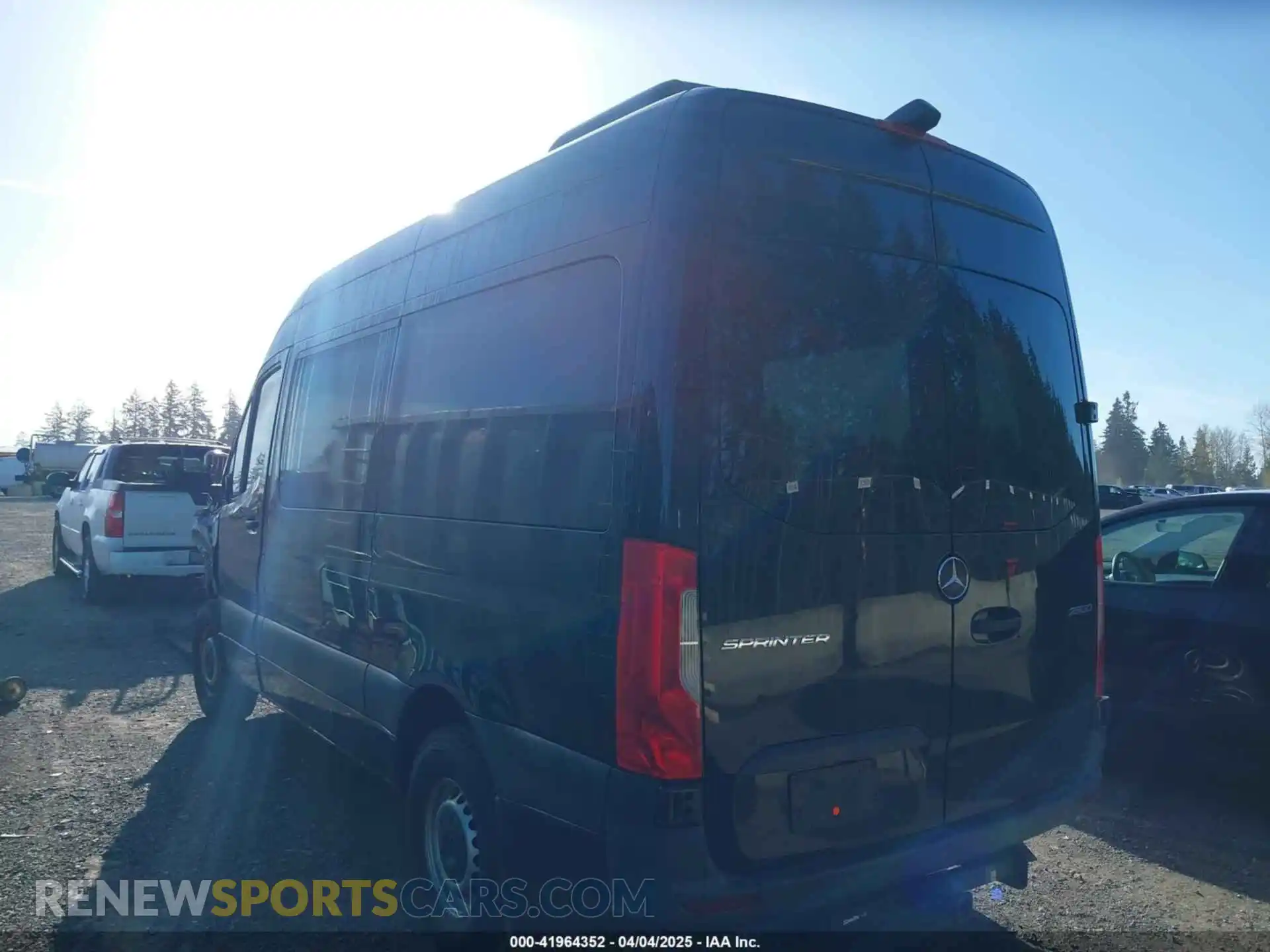 3 Photograph of a damaged car WDZPF0CD3KP126858 MERCEDES-BENZ SPRINTER 2500 2019