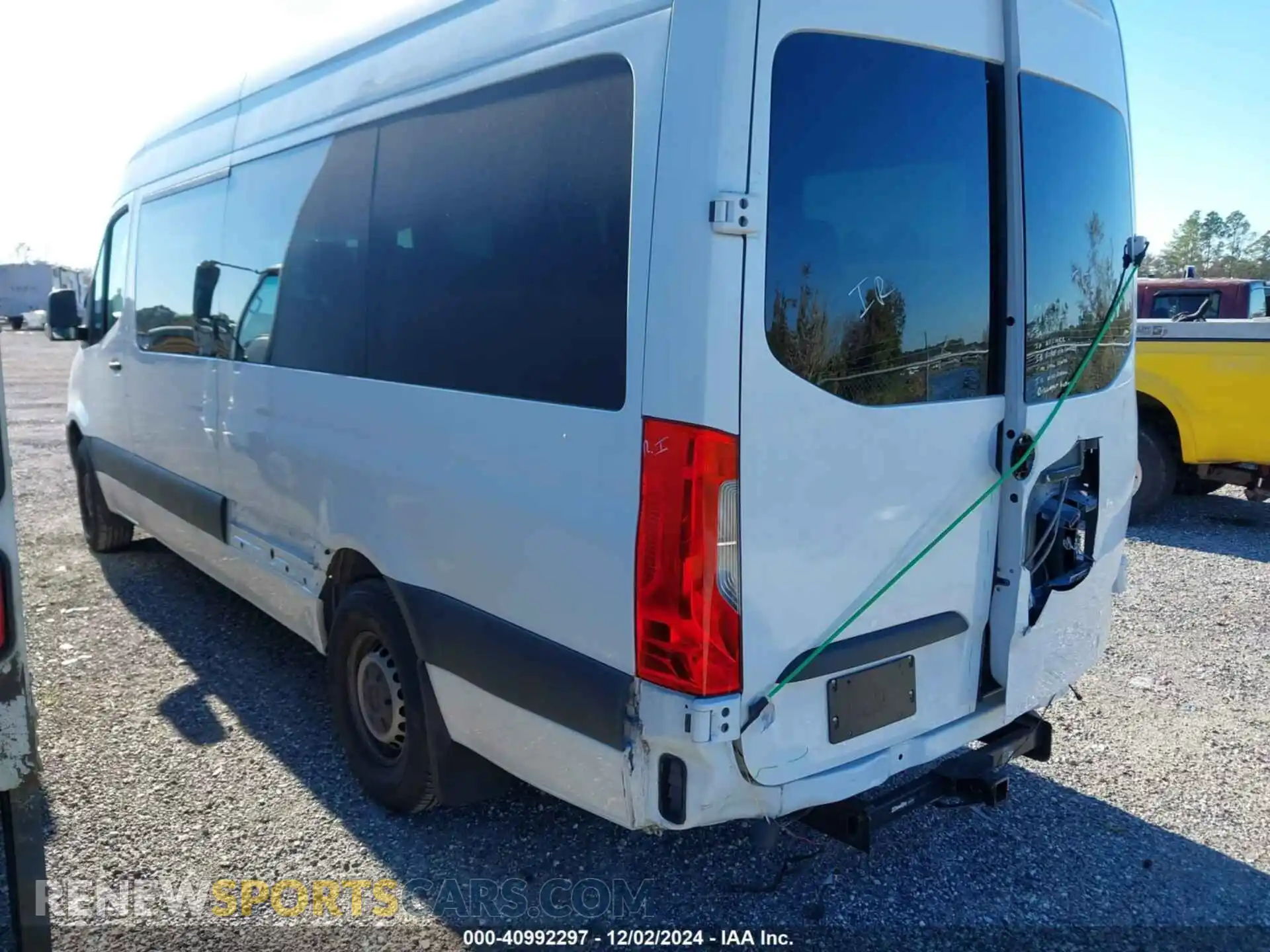 3 Photograph of a damaged car WDZPF1CD3KT000934 MERCEDES-BENZ SPRINTER 2500 2019