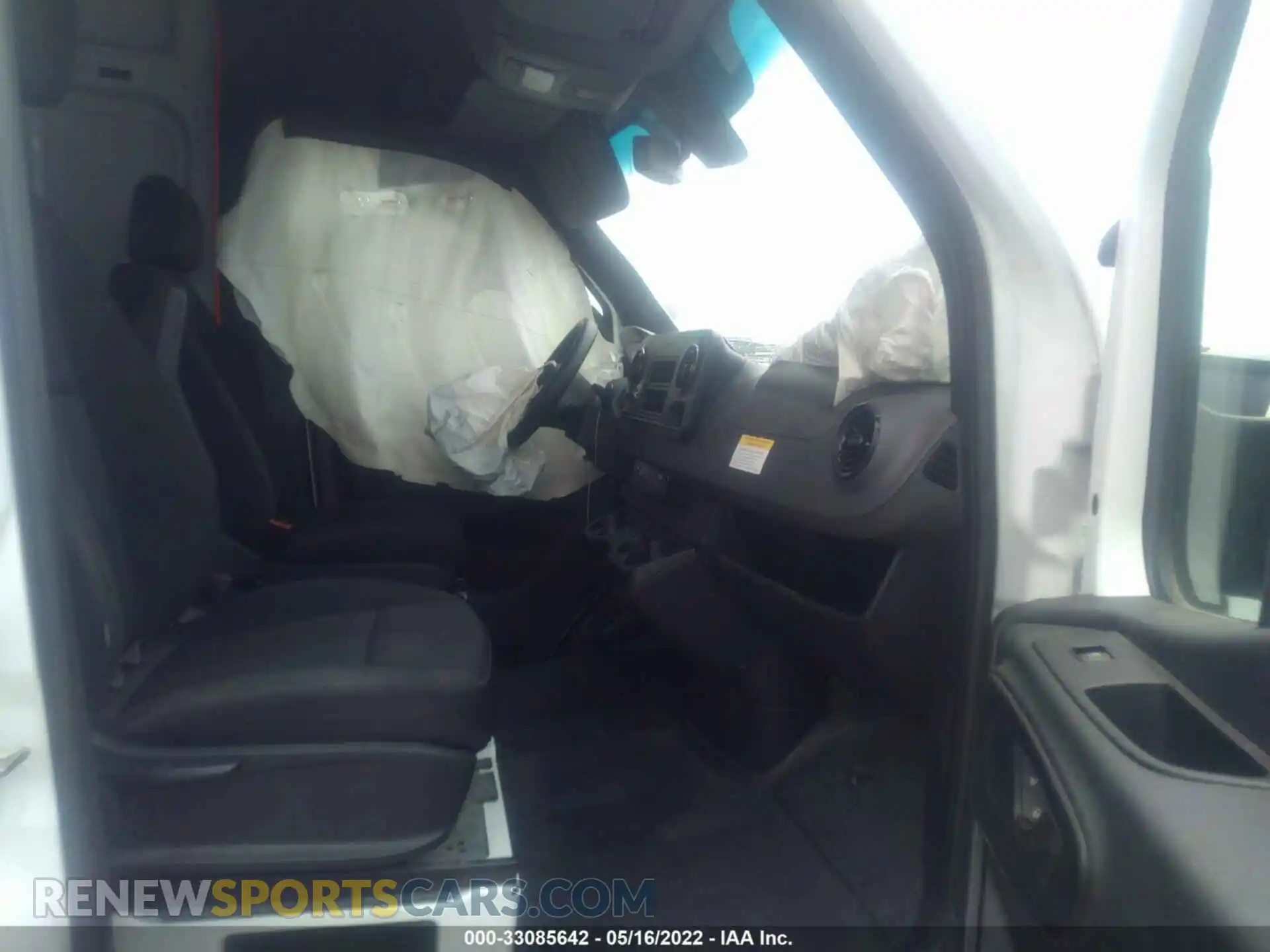 2 Photograph of a damaged car WD3PF4CD5KP031851 MERCEDES-BENZ SPRINTER CARGO VAN 2019