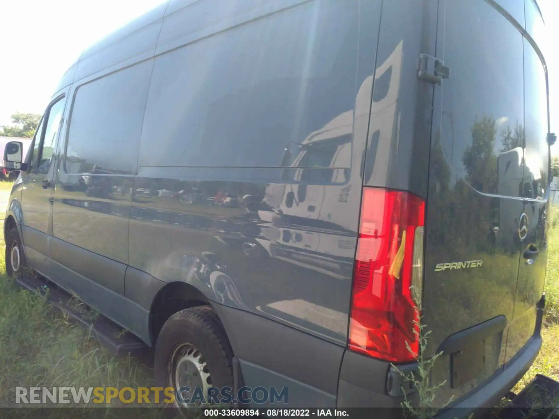 3 Photograph of a damaged car WD4PF0CD2KP042519 MERCEDES-BENZ SPRINTER VAN 2019