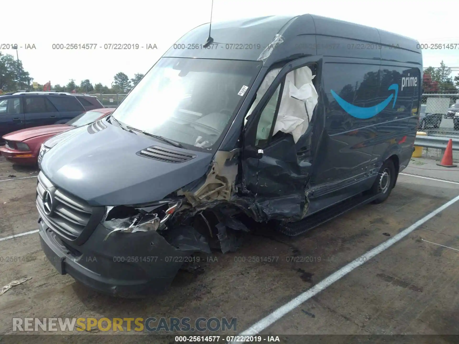 2 Photograph of a damaged car WD4PF0CD4KP048421 MERCEDES-BENZ SPRINTER VAN 2019
