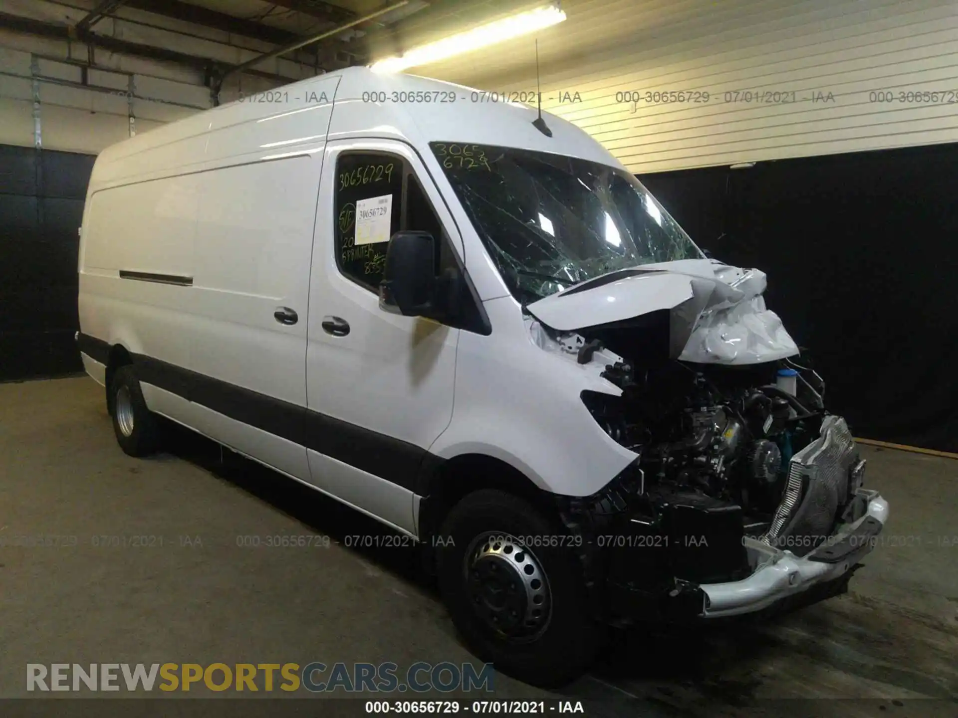 1 Фотография поврежденного автомобиля W1W8EC3Y4LP265110 MERCEDES-BENZ SPRINTER VAN 2020