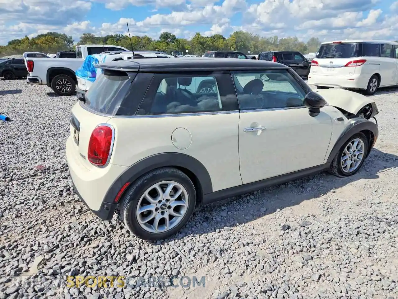 3 Photograph of a damaged car WMWXR3C01M2N55032 MINI COOPER 2021