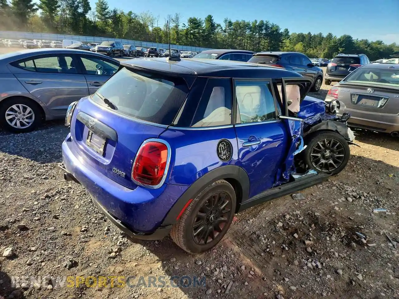 3 Photograph of a damaged car WMWXU7C0XM2P12952 MINI COOPER 2021