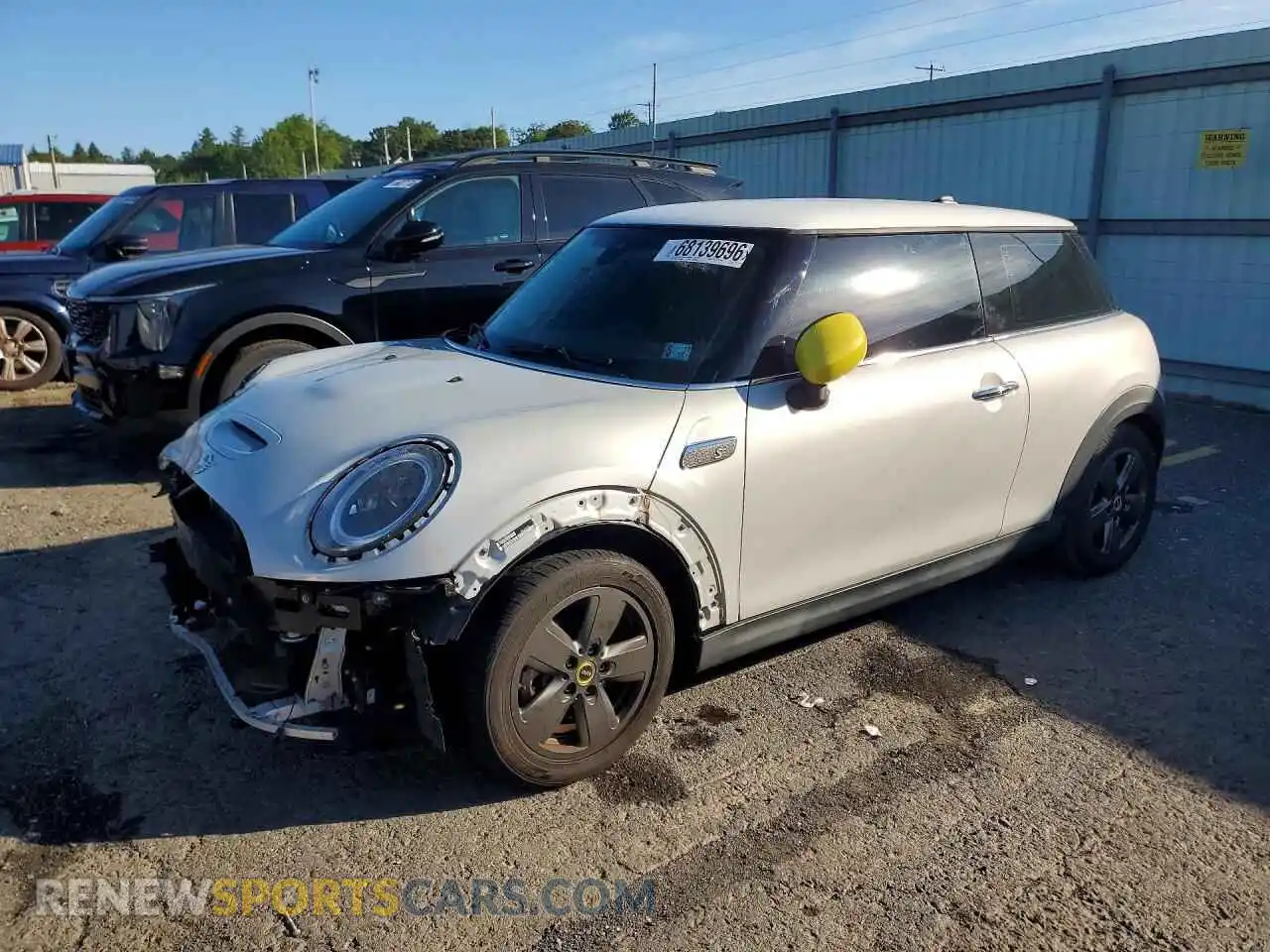 1 Photograph of a damaged car WMW13DJ03N2R88045 MINI COOPER 2022
