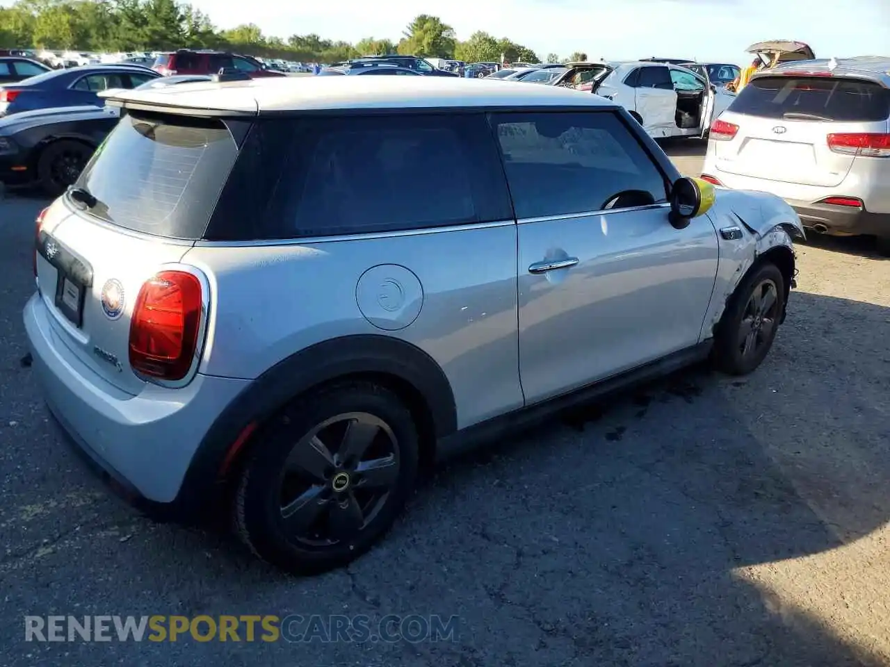 3 Photograph of a damaged car WMW13DJ03N2R88045 MINI COOPER 2022