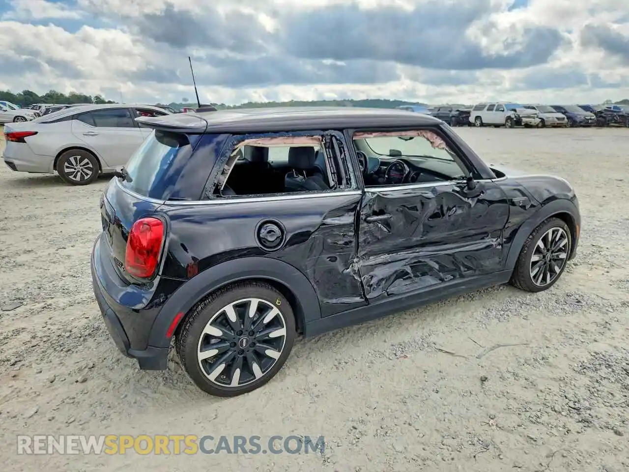 3 Photograph of a damaged car WMW53DH04N2R32123 MINI COOPER 2022