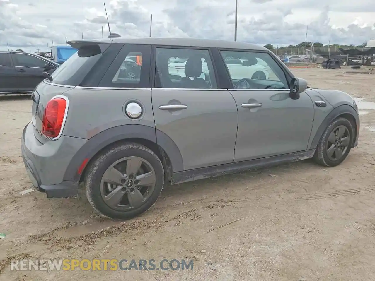 3 Photograph of a damaged car WMW53DK0XN2R86485 MINI COOPER 2022