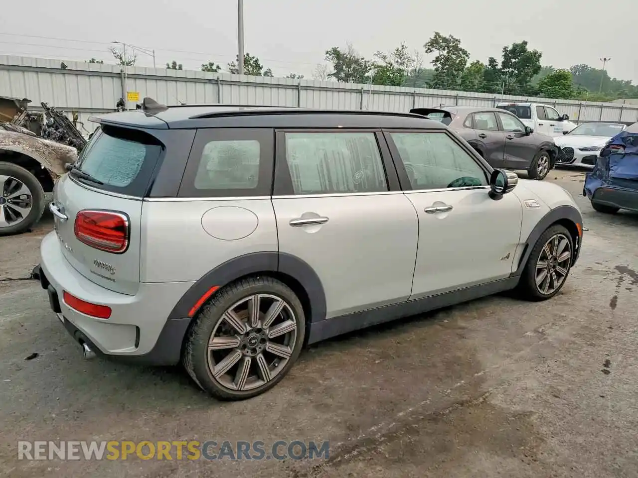 3 Photograph of a damaged car WMWXJ1C03N2R37916 MINI COOPER 2022