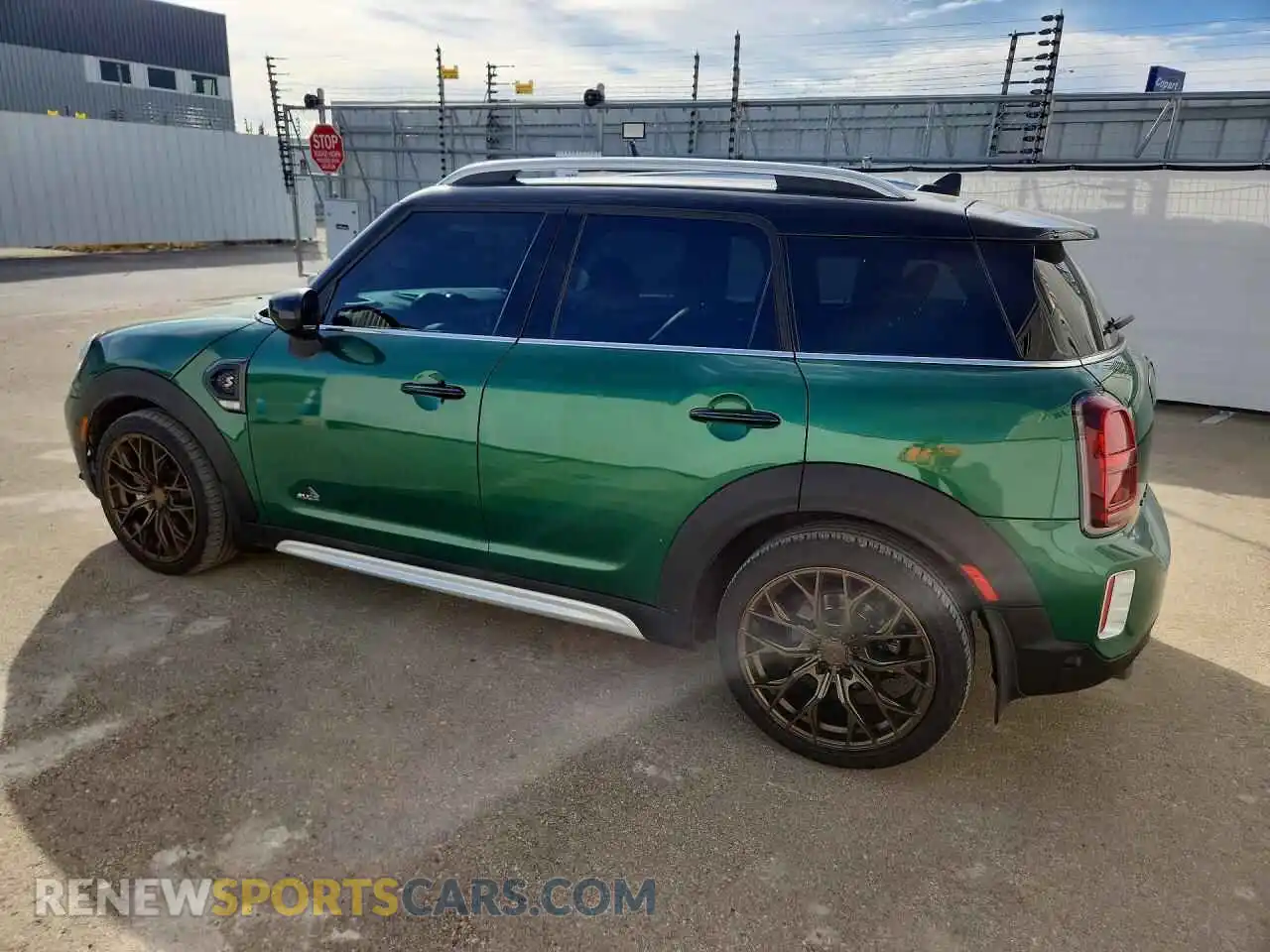 2 Фотография поврежденного автомобиля WMZ83BR02N3N66904 MINI COOPER 2022