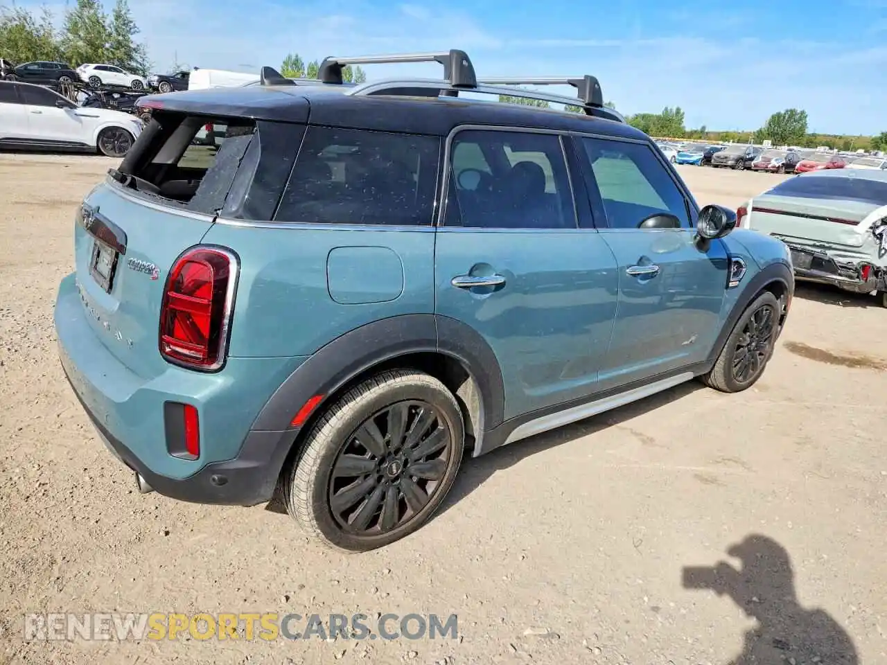 3 Photograph of a damaged car WMZ83BR05N3N52074 MINI COOPER 2022