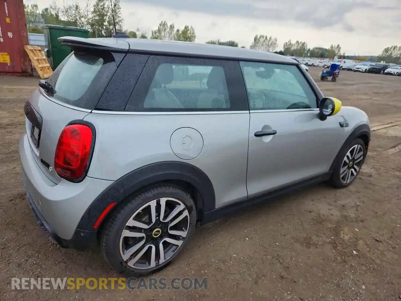 3 Photograph of a damaged car WMW13DJ04R2U44952 MINI COOPER 2024