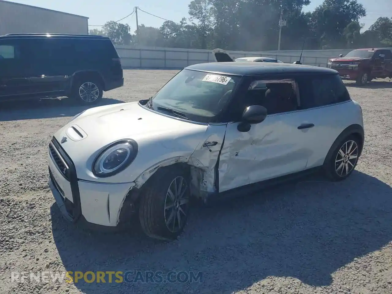 1 Photograph of a damaged car WMW53DH08R2V94490 MINI COOPER 2024