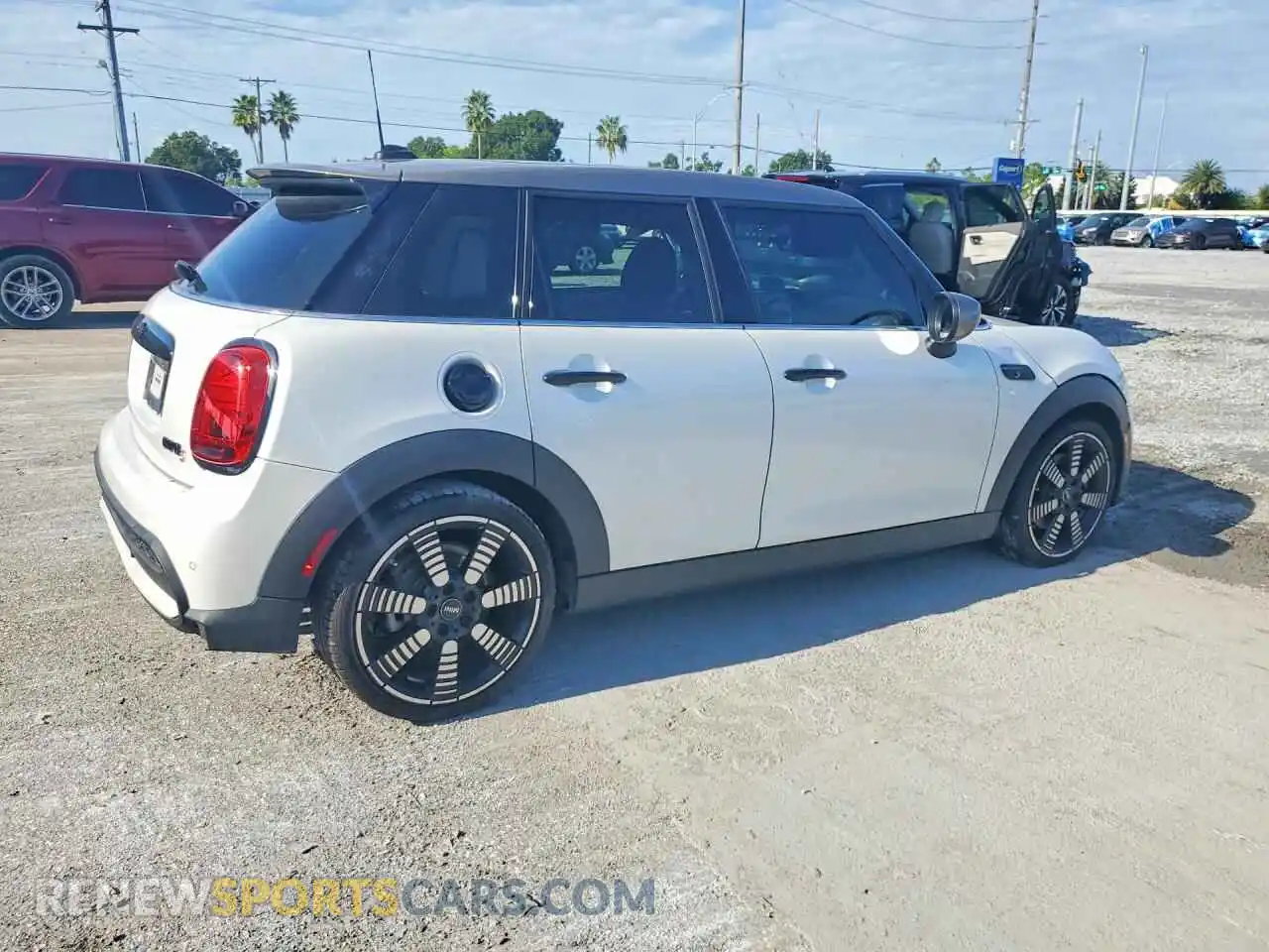 3 Photograph of a damaged car WMW53DK0XR2U46365 MINI COOPER 2024