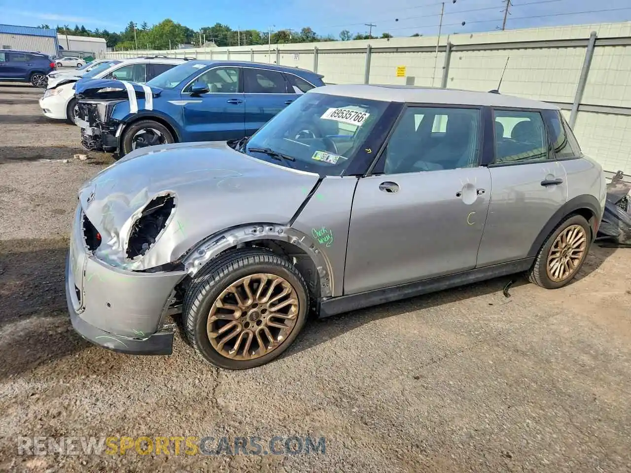 1 Photograph of a damaged car WMW53GD05S2W45828 MINI COOPER 2025