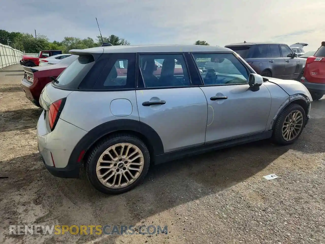 3 Photograph of a damaged car WMW53GD05S2W45828 MINI COOPER 2025