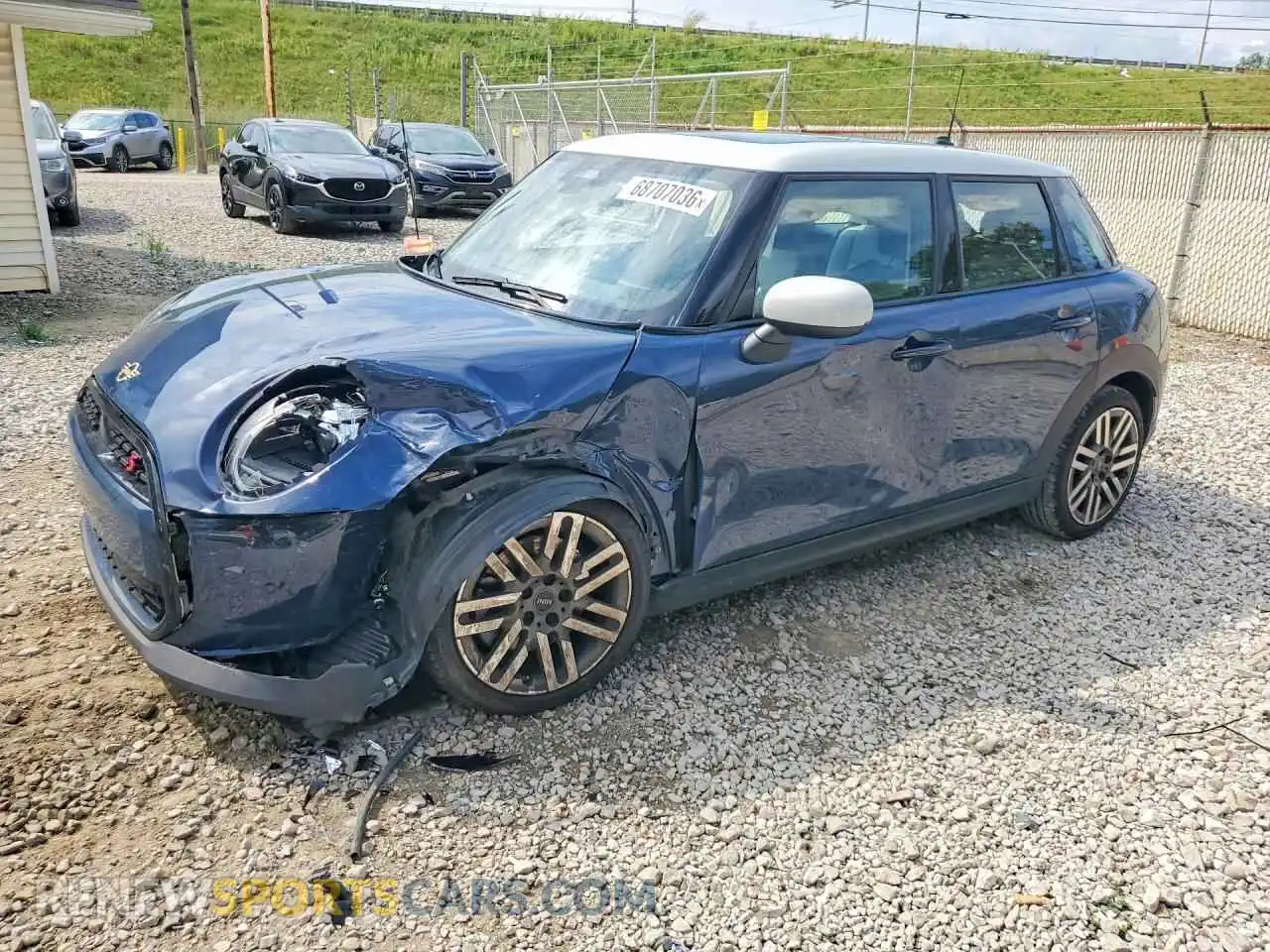 1 Фотография поврежденного автомобиля WMW53GD06S2W70284 MINI COOPER 2025