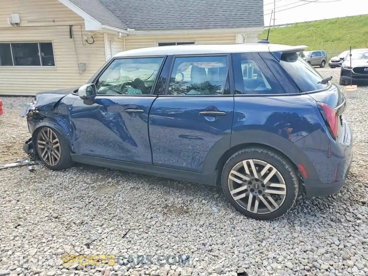 2 Фотография поврежденного автомобиля WMW53GD06S2W70284 MINI COOPER 2025