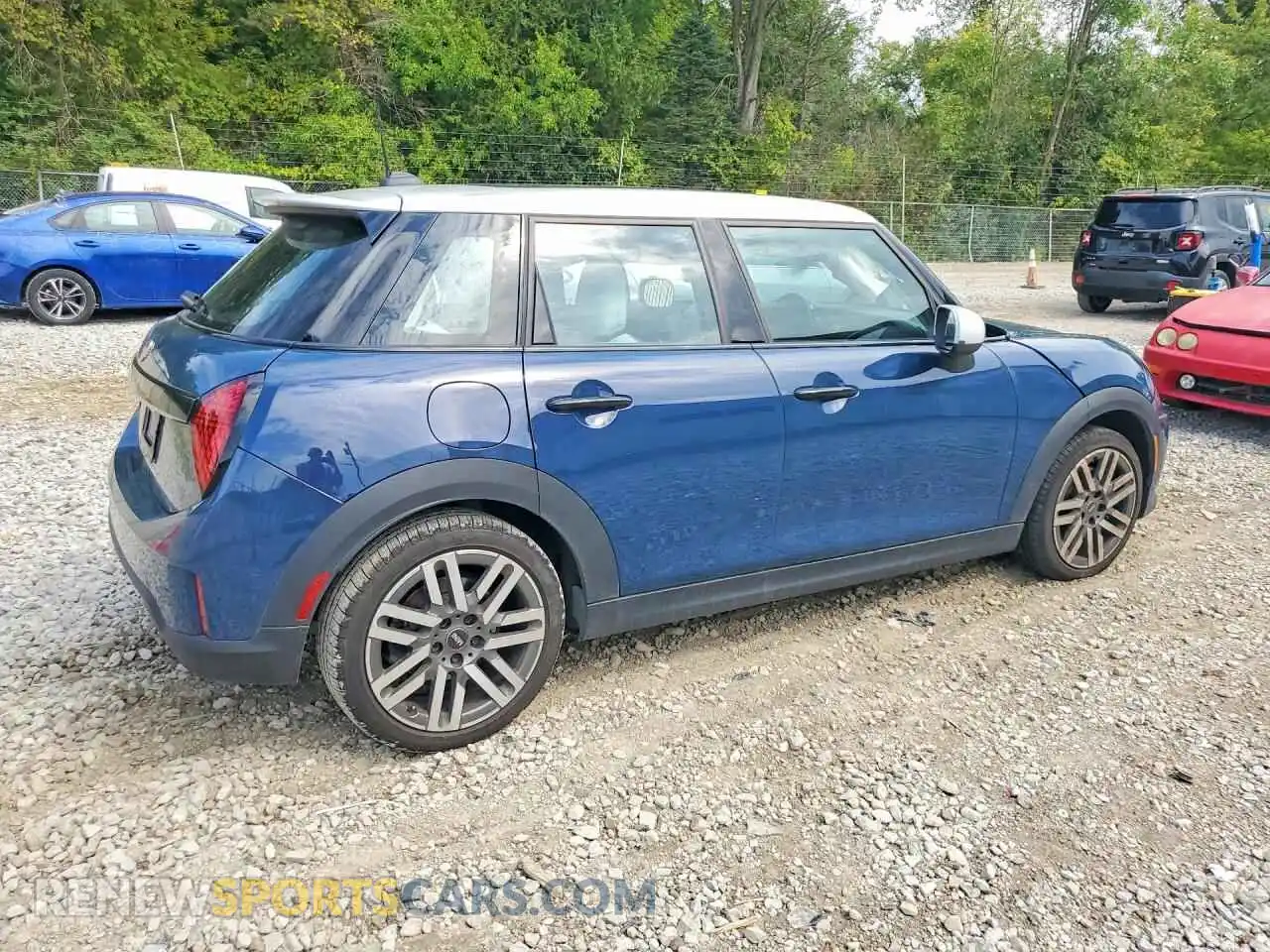 3 Фотография поврежденного автомобиля WMW53GD06S2W70284 MINI COOPER 2025