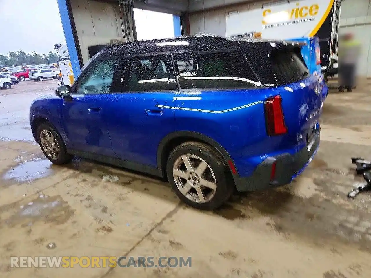 2 fotografías del automóvil dañado WMZ23GA04S7P32567 MINI COOPER 2025