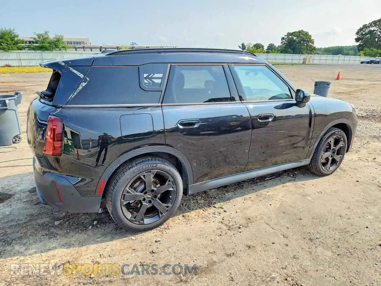 3 Фотография поврежденного автомобиля WMZ53GA01S7S89274 MINI COOPER 2025