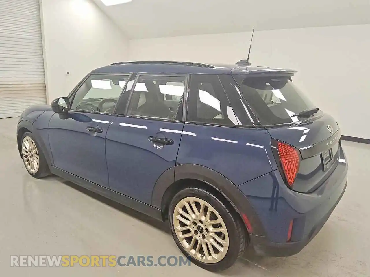 2 Photograph of a damaged car WMW53GD09T2Y07932 MINI COOPER 2026