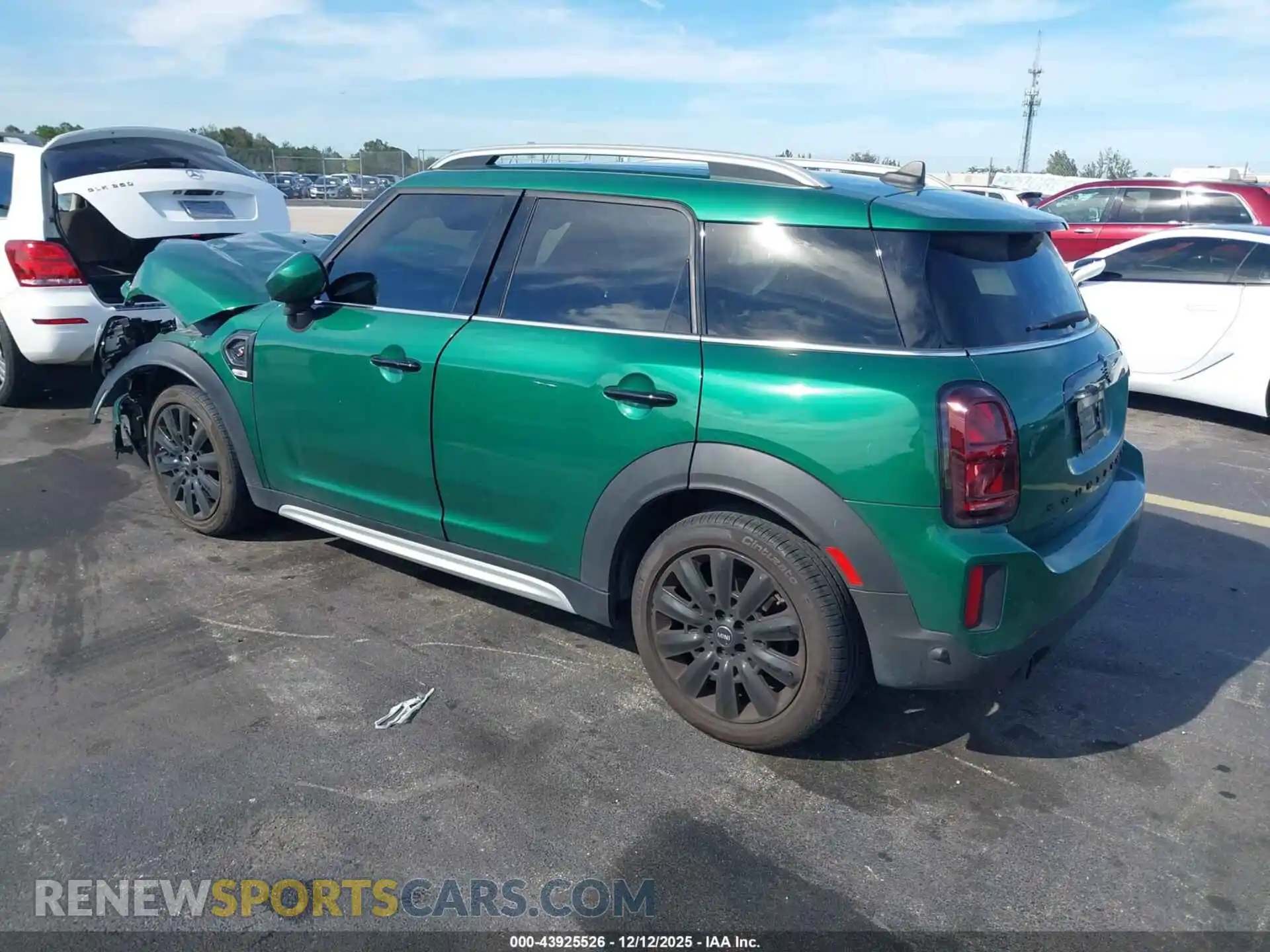 3 Фотография поврежденного автомобиля WMZ53BR09P3R31195 MINI COUNTRYMAN 2023