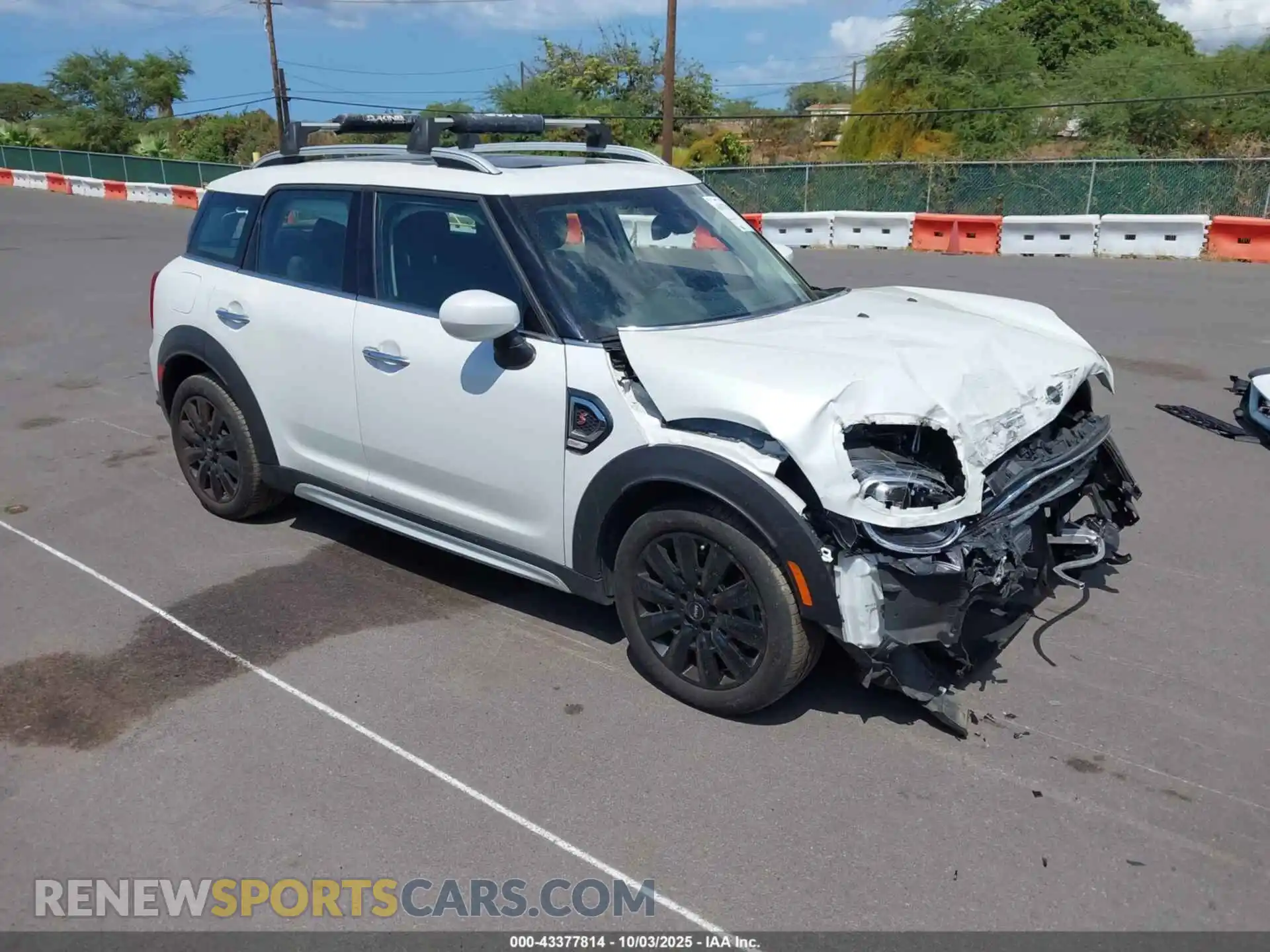 1 Фотография поврежденного автомобиля WMZ53BR00R3R35770 MINI COUNTRYMAN 2024