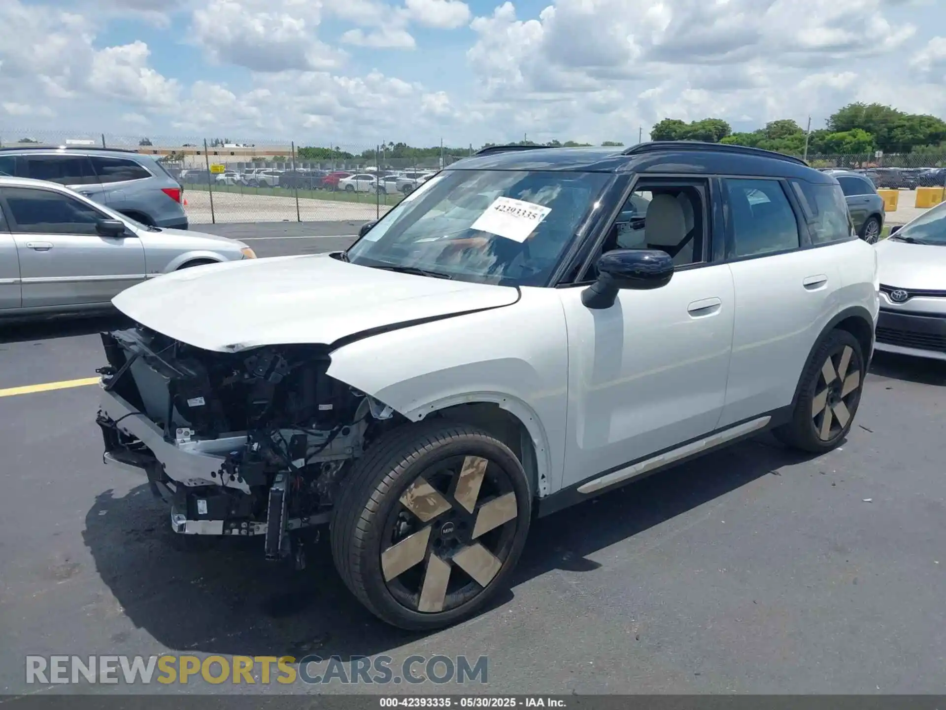 2 Photograph of a damaged car WMZ23GA06S7R31166 MINI COUNTRYMAN 2025