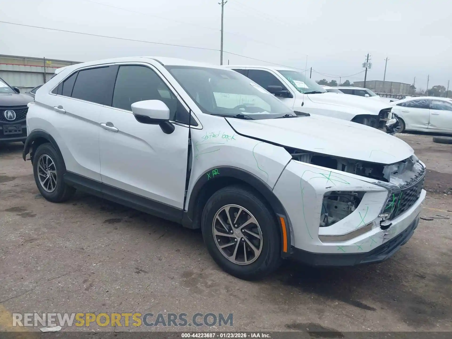 1 Фотография поврежденного автомобиля JA4ASUAA0NZ013938 MITSUBISHI ECLIPSE CROSS 2022