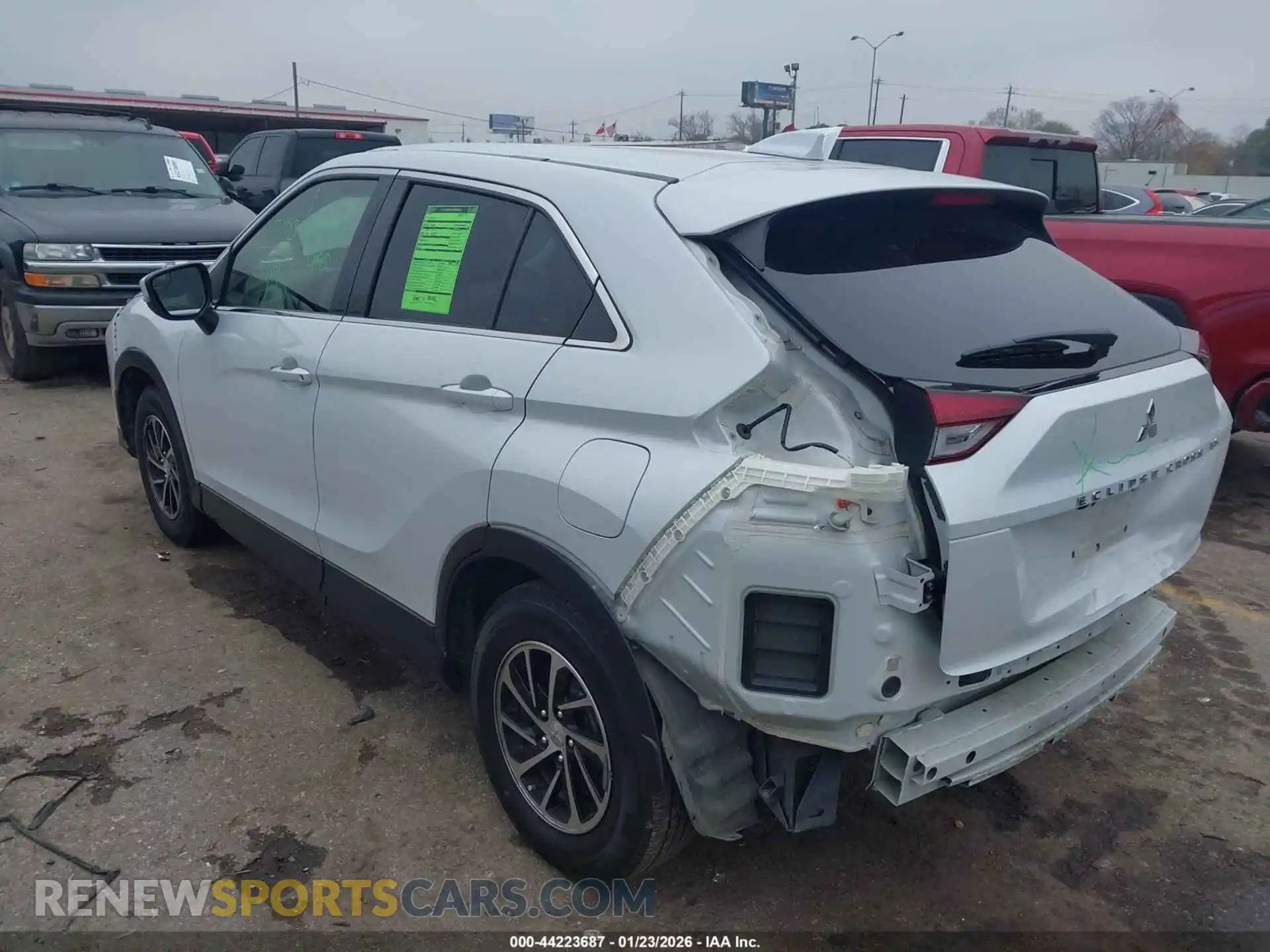 3 Фотография поврежденного автомобиля JA4ASUAA0NZ013938 MITSUBISHI ECLIPSE CROSS 2022