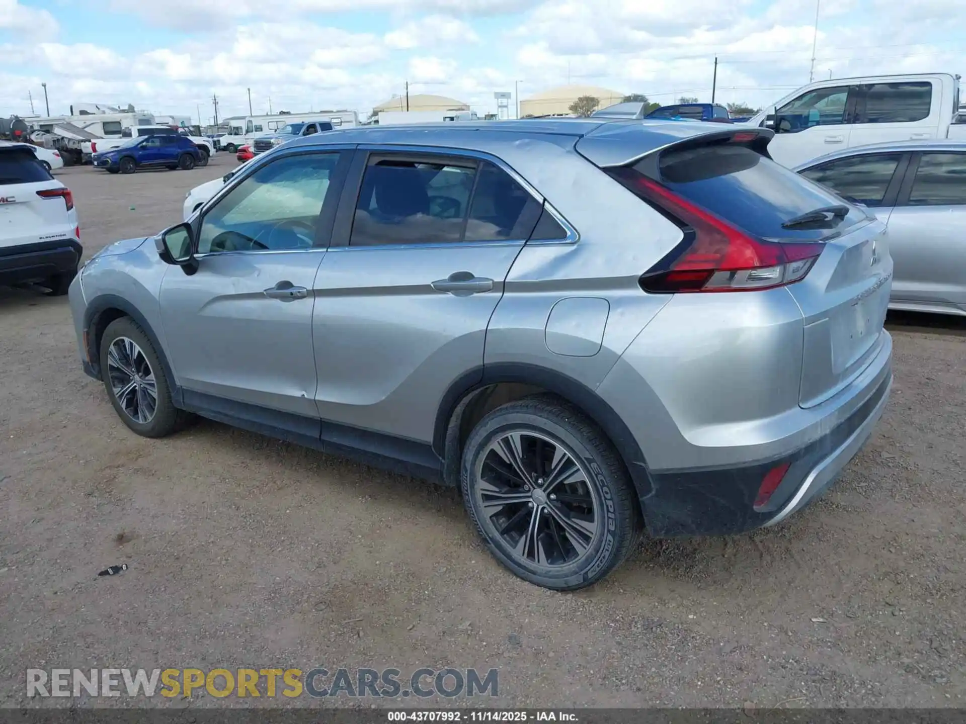 3 Photograph of a damaged car JA4ASWAA6NZ005628 MITSUBISHI ECLIPSE CROSS 2022