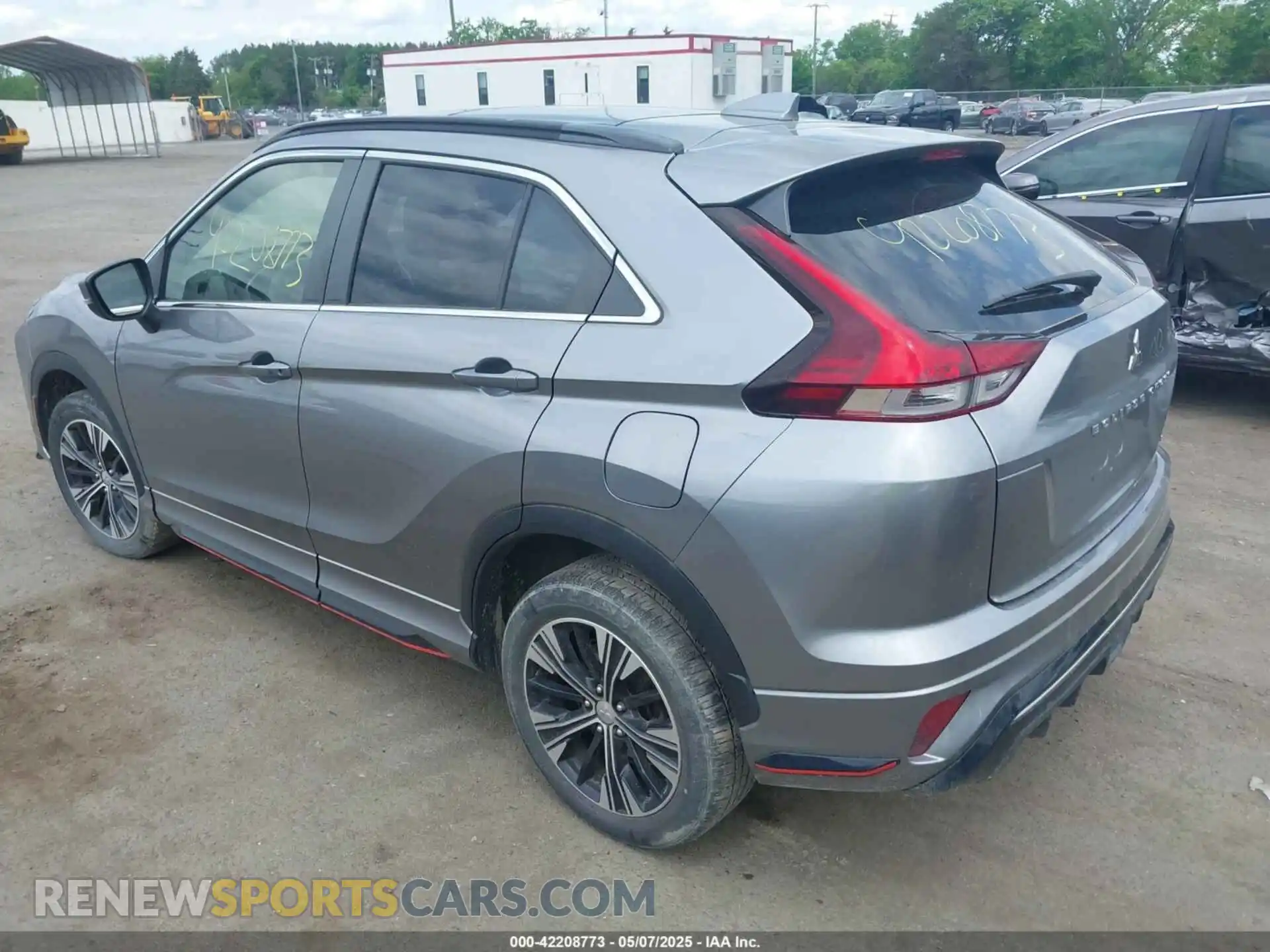 3 Photograph of a damaged car JA4ATWAA8NZ004476 MITSUBISHI ECLIPSE CROSS 2022