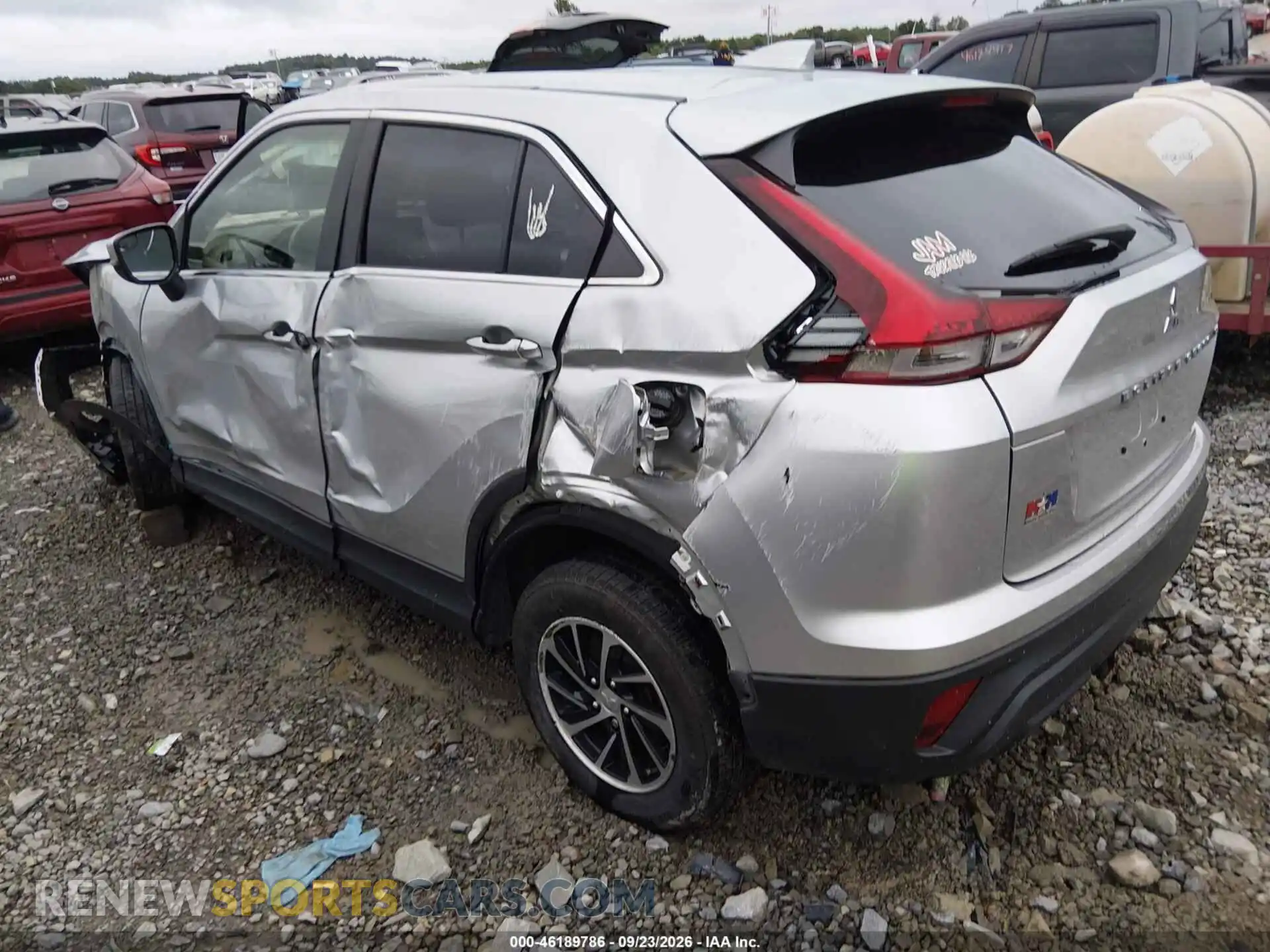 3 fotografías del automóvil dañado JA4ATUAA1RZ002191 MITSUBISHI ECLIPSE CROSS 2024