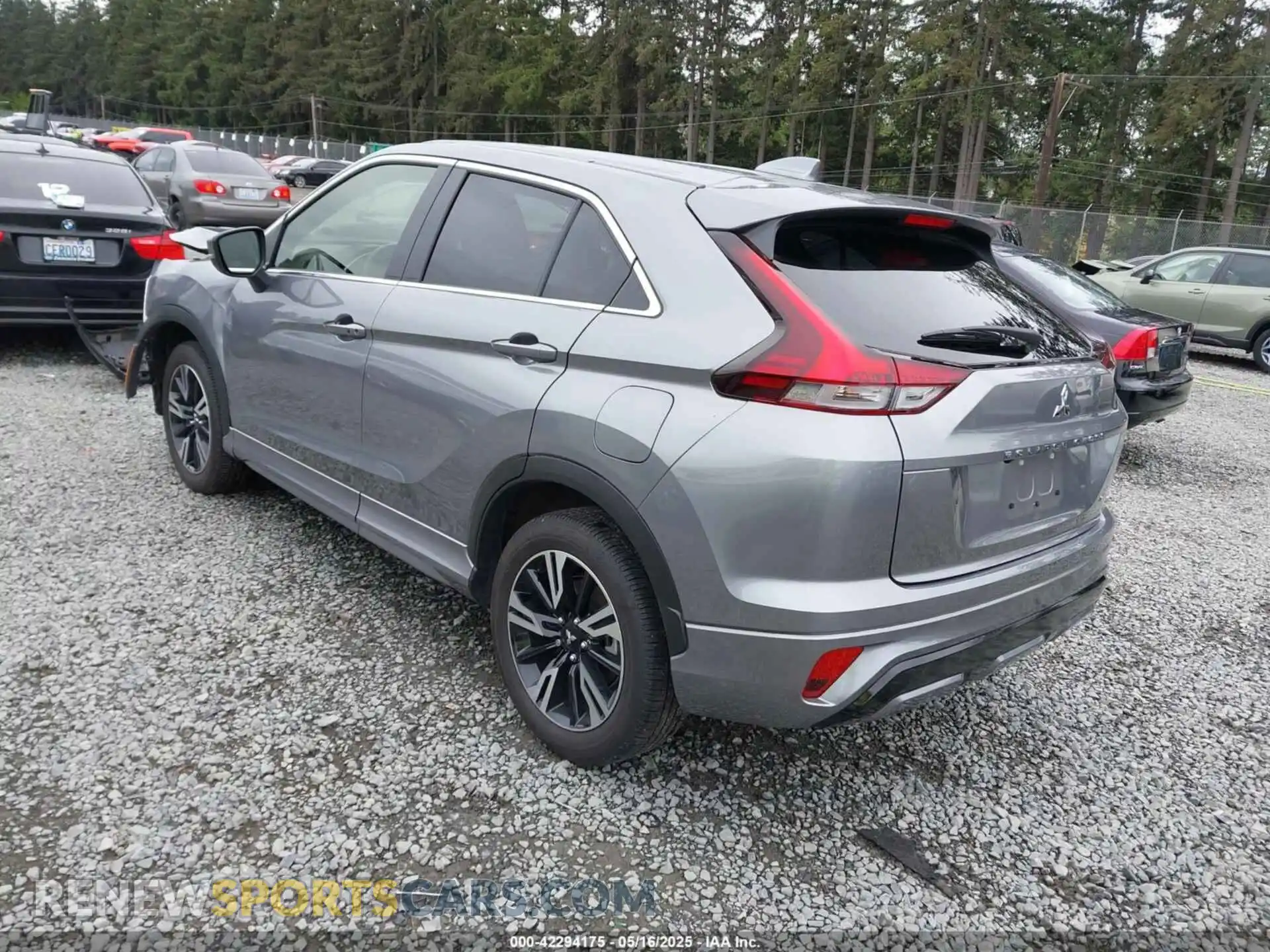 3 fotografías del automóvil dañado JA4ATWAA1RZ010562 MITSUBISHI ECLIPSE CROSS 2024