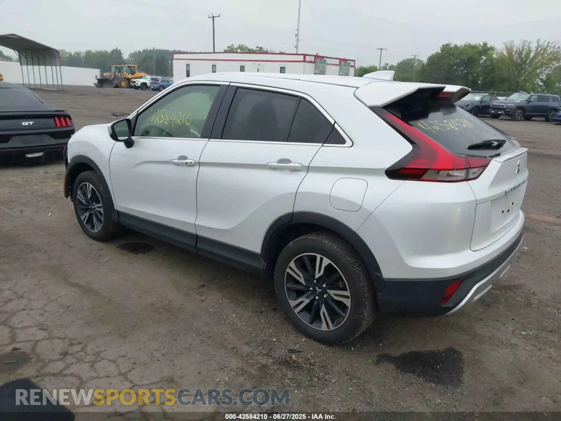 3 Photograph of a damaged car JA4ATWAA3RZ015861 MITSUBISHI ECLIPSE CROSS 2024